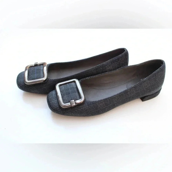 Stuart Weitzman flats - Picture 13 of 14